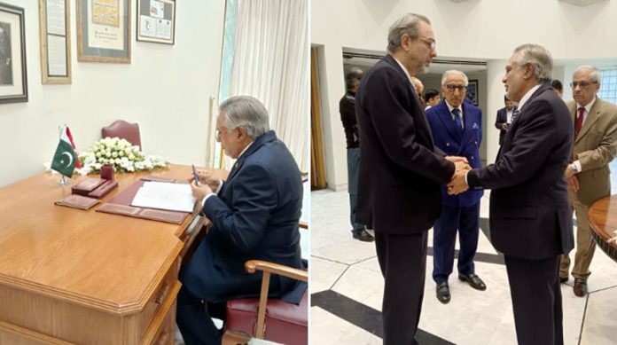 وفاقی وزیرخزانہ ومحصولات سینیٹر محمد اسحاق ڈار کا ترکیہ کے سفارتخانہ کا دورہ