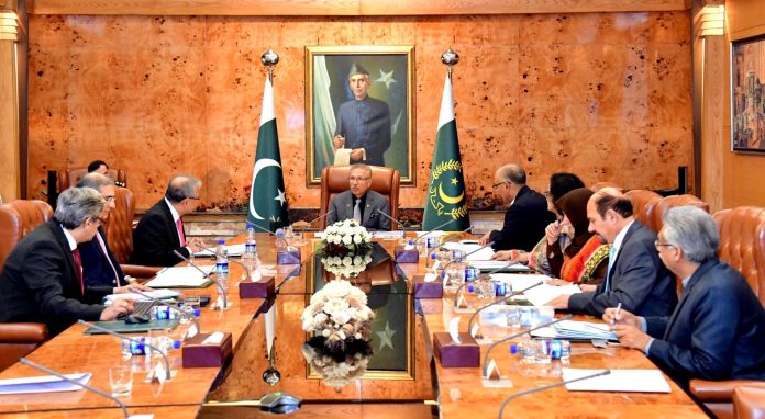 خدمات کی فراہمی کو بہتر بنانے اور مطلوبہ مقاصد کے حصولِ کے لیے بیوروکریسی میں تیز رفتار فیصلہ سازی کے جذبے کو ابھارنے کی ضرورت ہے، صدر مملکت ڈاکٹر عارف علوی