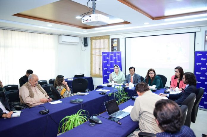 حکومت ڈیجیٹل سکلز کے ذریعے مرد و خواتین کو بلاامتیاز انفارمیشن ٹیکنالوجی سے متعلق مفت کورسز کرا رہی ہے ، وزیراعظم کی معاون خصوصی برائے امور نوجوانان