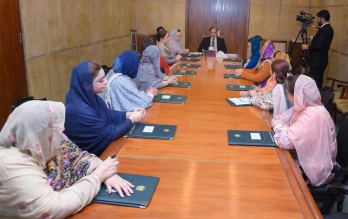 حکومت ہر شعبے میں خواتین کی شمولیت کے لیے ترجیحی بنیادوں پر کام کر رہی ہے ، وزیراعظم شہبازشریف