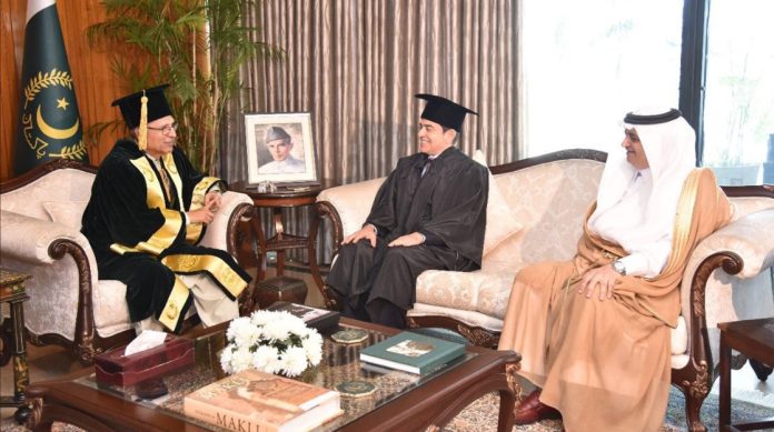 اسلامی ممالک کی یونیورسٹیوں کو تحقیق کے فروغ و ثقافتی اور تعلیمی اداروں میں معاونت کے لیے تعاون بڑھانا چاہیے، صدر مملکت ڈاکٹر عارف علوی