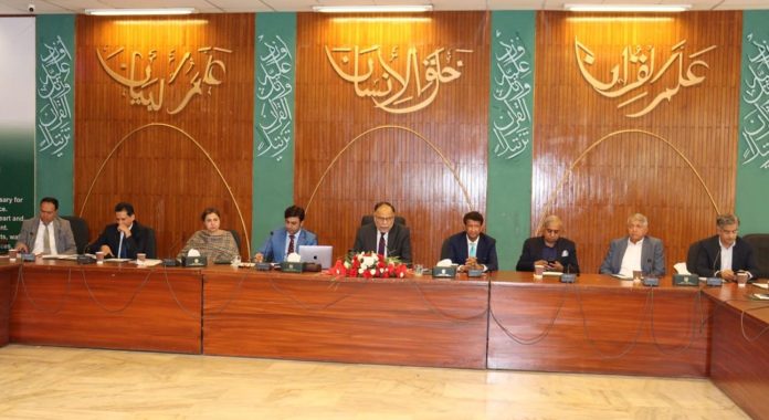حکومت ڈیجیٹل ٹیکنالوجی میں سرمایہ کاری کو ترجیح دے رہی ہے، اس میں ماہر نوجوان ہمارا اثاثہ ہیں،وفاقی وزیر احسن اقبال