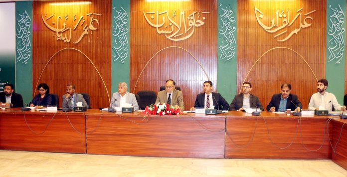 وفاقی وزیر احسن اقبال کا سی پیک منصوبوں کی پیشرفت کا جائزہ، تمام وزارتوں، ڈویژنز کو جے سی سی کیلئے تجاویز کو حتمی شکل دینے کی ہدایت