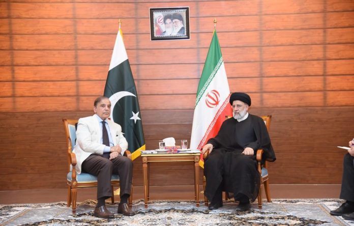 مند پشین بارڈر مارکیٹ اورگبد پولان ٹرانسمیشن لائن منصوبوں سے سماجی و اقتصادی ترقی کے نئے مواقع پیدا ہونں گے،وزیراعظم کا ٹویٹ