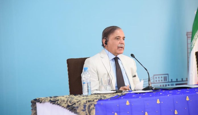زرعی شعبے کی ترقی اور برآمدات بڑھانے کےلئے ہم نے جامع منصوبہ تیار کیا ہے ، پاکستان جلد اپنے پائوں پر کھڑا ہو گا، وزیراعظم کا فاٹا یونیورسٹی کی تقریب سے خطاب
