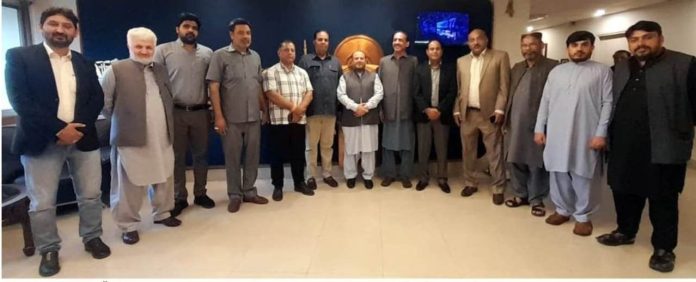میڈیا کی ترقی حکومت کی اولین ترجیح ہے، میڈیا انڈسٹری کو درپیش مسائل کے حل کیلئے ہرممکن اقدامات اٹھائے جائیں گے، وفاقی سیکرٹری اطلاعات سہیل علی خان کی سی پی این ای کے وفد سے گفتگو