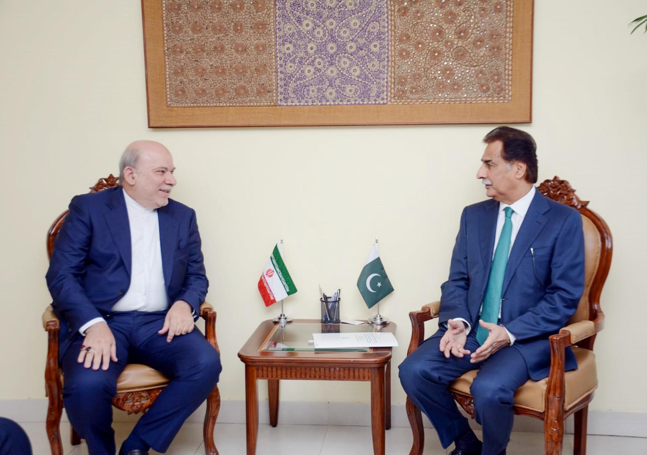 پاکستان اورایران کا دوطرفہ تجارتی حجم میں اضافہ اورایک دوسرے کی بزنس کمیونیٹیز کوسہولیات دینے پر زور