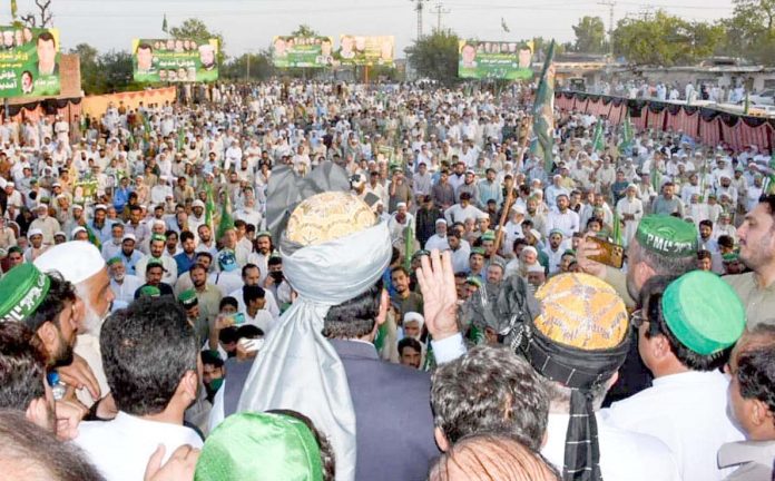 وزیراعظم شہباز شریف کی قیادت میں ہم نے پاکستان کو معاشی و سیاسی مشکلات سے نکالنے کی بھرپور کوشش کی ہے، مشیر وزیراعظم انجینئر امیر مقام کا ورکرز کنونشن سے خطاب
