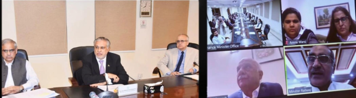 وزیر خزانہ سینیٹر اسحاق ڈار کی زیر صدارت ہوائی اڈوں کو آئوٹ سورس کرنے کے حوالے سے سٹیئرنگ کمیٹی کا اجلاس