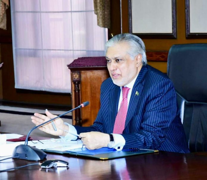 نگراں وزیراعلی پنجاب محسن نقوی اور وفاقی وزیر خزانہ اسحاق ڈار کی زیر صدارت اہم اجلاس، کاشتکاروں کو کپاس کی پوری قیمت دلائیں گے، فی الحال پنجاب میں سیلاب کا کوئی خطرہ نہیں، محسن نقوی