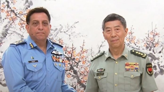 سربراہ پاک فضائیہ نے تاریخ ساز دورہ چین کے دوران اعلی عسکری قیادت سے ملاقاتیں کیں، ترجمان پاک فضائیہ سربراہ پاک فضائیہ نے تاریخ ساز دورہ چین کے دوران اعلی عسکری قیادت سے ملاقاتیں کیں، ترجمان پاک فضائیہ