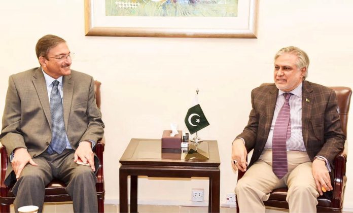 اسحاق ڈار