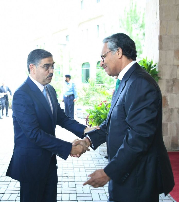 نگراں وزیراعظم
