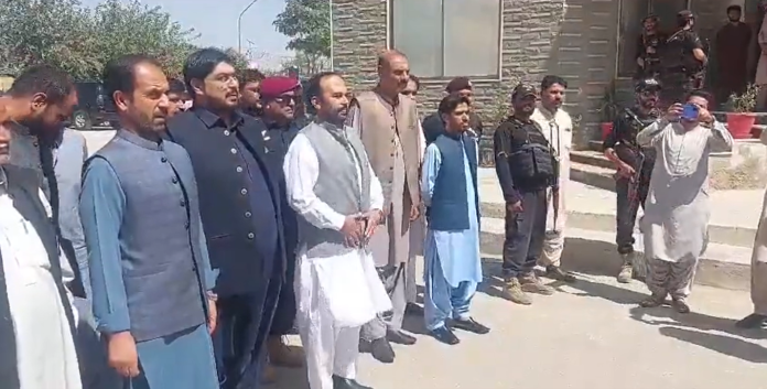 نگراں وزیر داخلہ بلوچستان کپیٹن ریٹائرڈمیر زبیر جمالی کا محکہ پی ڈی ایم اے کا دورہ