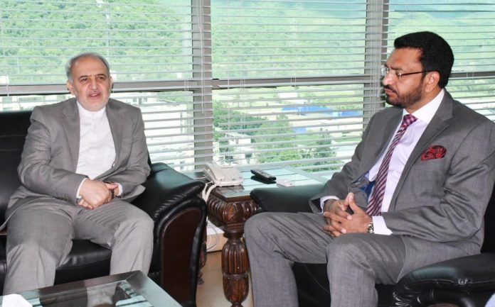 نگراں وفاقی وزیر برائے انسانی حقوق  خلیل جارج سے ایران کے سفیر رضا امیری مغدام کی ملاقات