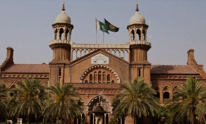 عدالت نے سابق سیکرٹری خوراک پنجاب زمان وٹوکوشوکاز نوٹس جاری کرتے ہوئے جواب طلب کر لیا