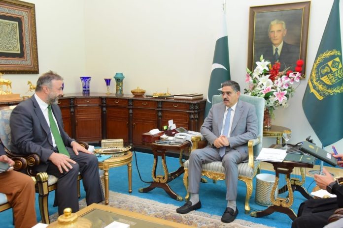 نگران وزیرِ اعظم انوار الحق کاکڑ سے عالمی بینک کے کنٹری ڈائریکٹر ناجے بن حسین کی ملاقات
