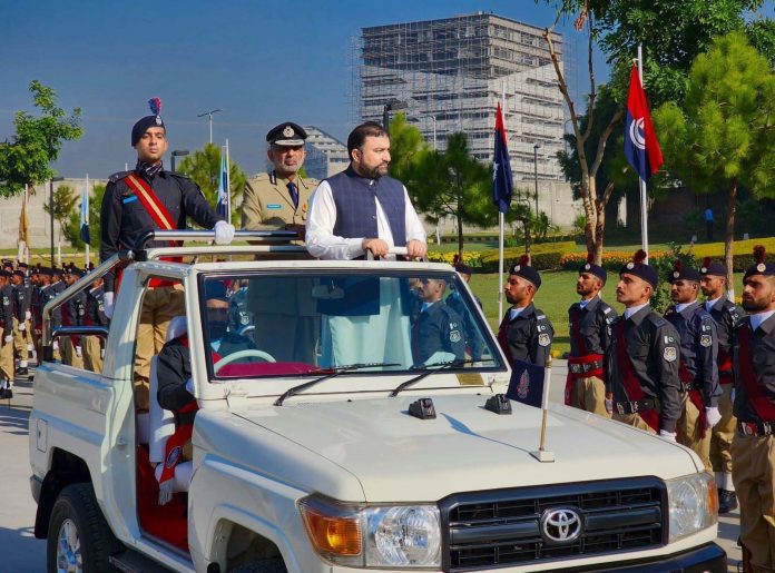 پولیس شہدا کا خون پاکستان کی تاریخ کو نئے سرے سے لکھ رہا ہے، نگران وزیر داخلہ کا نیشنل پولیس اکیڈمی میں پاسنگ آئوٹ تقریب سے خطاب