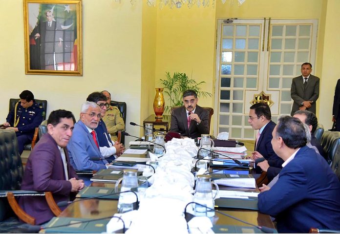 پی آئی اے اور خسارے کے شکار دیگر سرکاری اداروں کی نجکاری کے عمل کو مزید تیز کیا جائے،نگران وزیراعظم