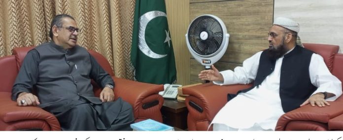 وفاقی وزیرِ مذہبی امور انیق احمد سے سیکرٹری جنرل وفاق المدارس العربیہ پاکستان مولانا محمد حنیف جالندھری کی ملاقات