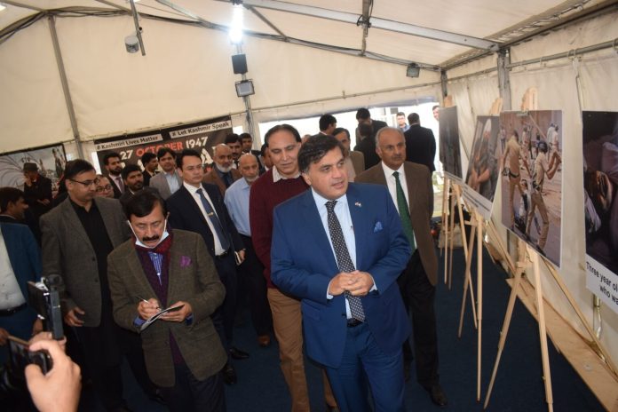 پاکستان ہائی کمیشن لندن میں یوم سیاہ جموں و کشمیر منایا گیا، ہائی کمشنر ڈاکٹر محمد فیصل کا مقبوضہ کشمیر میں انسانی حقوق کی خلاف ورزیوں کے خاتمے کے لیے عالمی برادری سے مداخلت پر زور