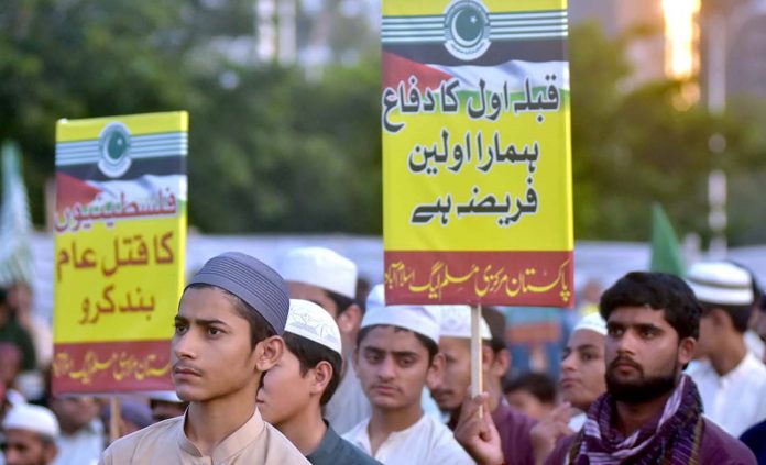 امت مسلمہ مظلوم فلسطینی عوام کے ساتھ ہے، اسرائیلی بربریت کے خلاف مسلم حکمرانوں کو فوری طور پر اپنا کردار ادا کرنا ہو گا، خطبات جمعہ میں مظلوم فلسطینیوں کے ساتھ اظہار یکجہتی اور خصوصی دعائیں