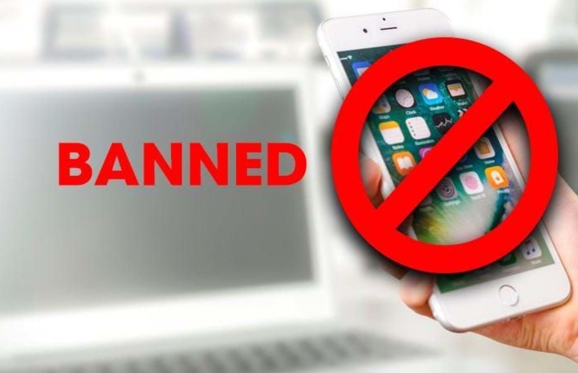 برطانیہ میں سکولوں میں موبائل فون پر مکمل پابندی عائد کرنے کا اعلان