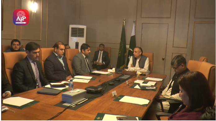 لاہور،چیف سیکرٹری کے زیر صدارت ڈپٹی کمشنر ز کا وڈیولنک اجلاس، ذخیرہ اندوزی اور سمگلنگ کےخلاف کریک ڈائون تیز کرنے کا حکم