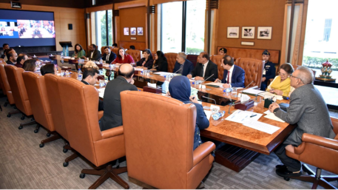ملک کی 24 فیصد آبادی کو ذہنی صحت کے مختلف مسائل کا سامنا ہے ،ذہنی صحت کی خدمات کی فراہمی کیلئے ادارہ جاتی فریم ورک قائم کرنا ہوگا،صدر مملکت ڈاکٹر عارف علوی