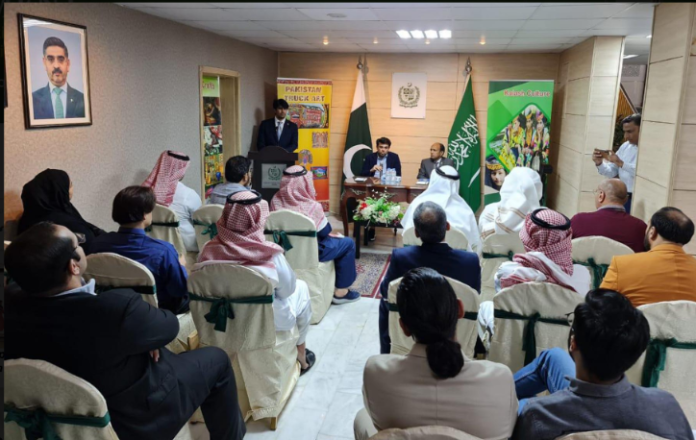 سعودی عرب اور دیگر ممالک میں پاکستانی کمیونٹی کو سہولیات کی فراہمی کیلئے پرعزم ہیں، جواد سہراب ملک