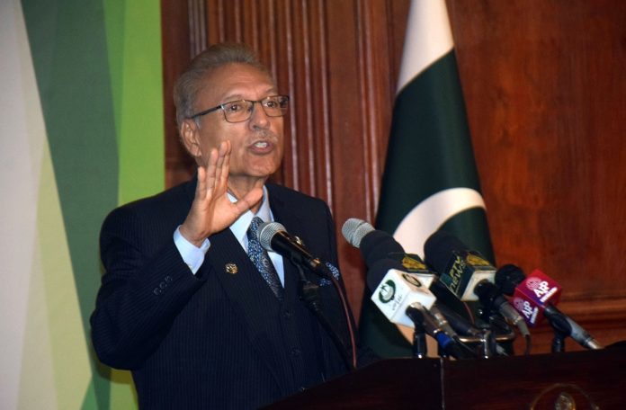 تاجر برادری کو آسان، سستے اور فوری انصاف کی فراہمی میں وفاقی انشورنس محتسب کا کردار قابل تحسین ہے،ڈاکٹر عارف علوی تاجر برادری کو آسان، سستے اور فوری انصاف کی فراہمی میں وفاقی انشورنس محتسب کا کردار قابل تحسین ہے،ڈاکٹر عارف علوی