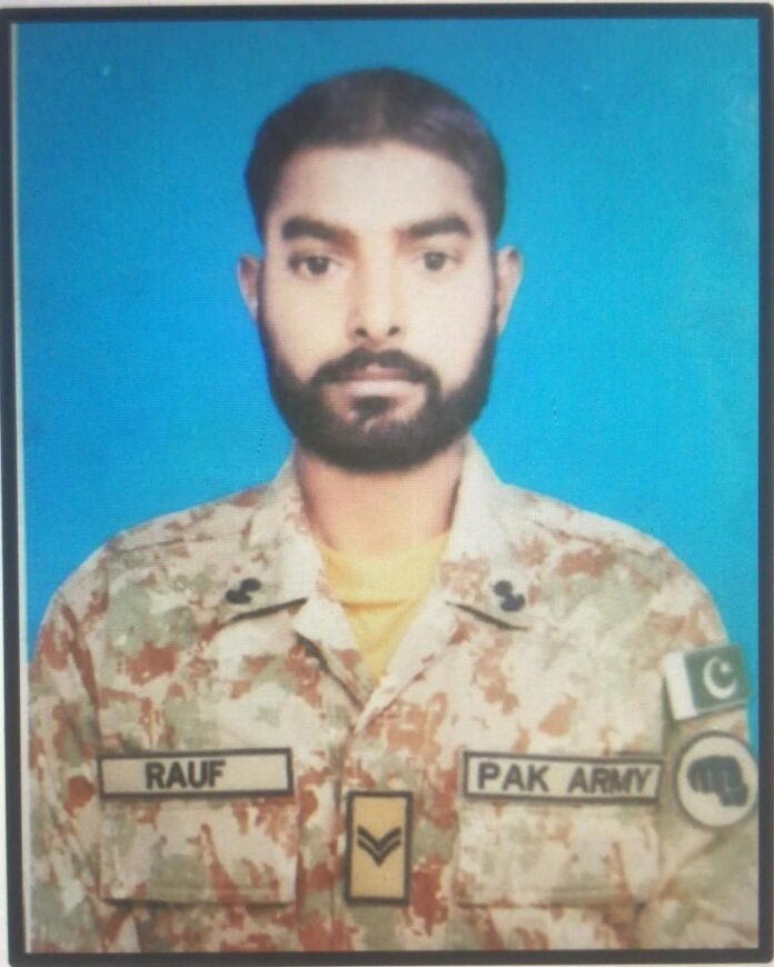 سیکورٹی فورسز نے پاک افغان بارڈر سے دراندازی کی کوشش میں فائرنگ کے تبادلہ میں تین دہشت گردوں کو جہنم واصل کردیا، آئی ایس پی آر