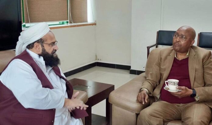 حافظ محمد طاہر محمود اشرفی سے پاکستان میں جنوبی افریقہ کے ہائی کمشنر سےملاقات