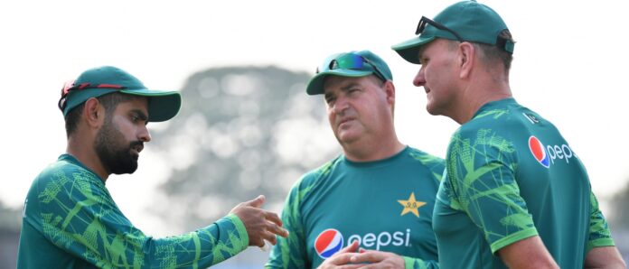 مکی آرتھر، گرانٹ بریڈ برن اور اینڈریو پٹک اپنے اپنے عہدوں سے مستعفی ہو گئے ،ترجمان پی سی بی