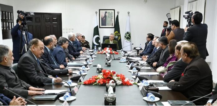 وفاقی محتسب نےسال 2023 میں 193,028 شکایات کا ازالہ اور متاثرین کو 4.898 ارب روپے کا ریلیف فراہم کیا، صدر مملکت ڈاکٹر عارف علوی کو بریفنگ