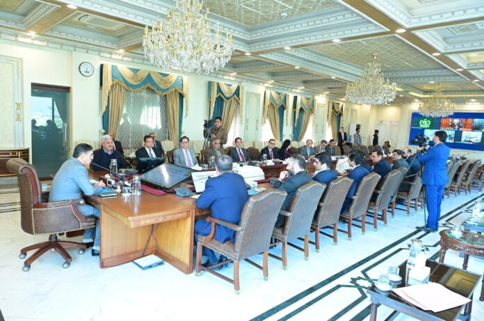 نگران وزیرِ اعظم انوار الحق کاکڑ سے پاکستان ایسوسی ایشن آف لارج اسٹیل پروڈیوسرز کے وفد کی ملاقات
