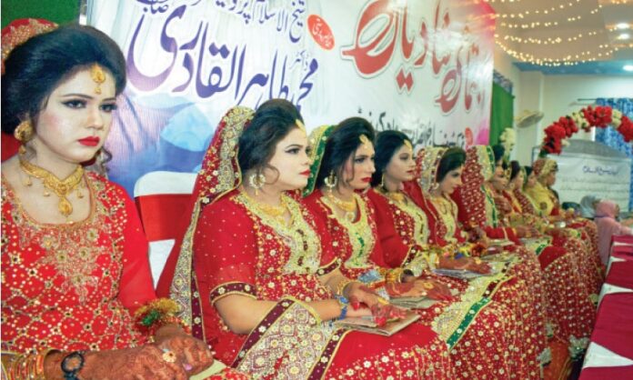 Mass ceremony of marriages