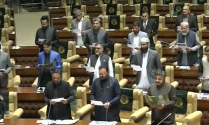 سندھ اسمبلی کے نو منتخب اراکین نے حلف اٹھالیا