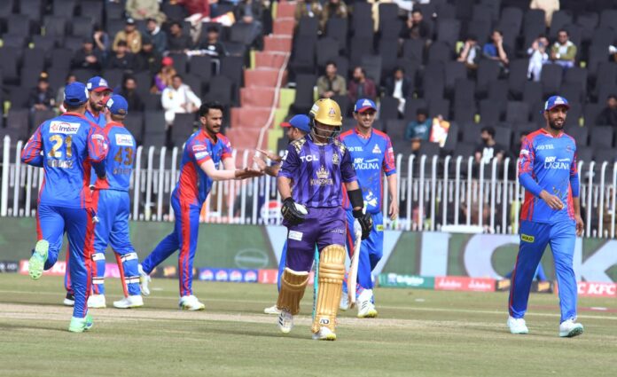 پاکستان سپر لیگ میں کراچی کنگز کا شاندار کھیل ، کوئٹہ گلیڈی ایٹرز کو 7 وکٹوں سے شکست دے دی