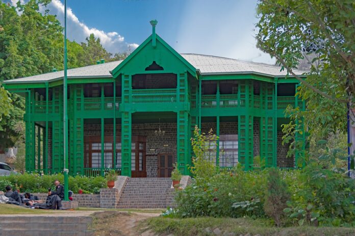 Quaid-e-Azam_Residancy_Ziarat_Balochistan_by_Balochlens
