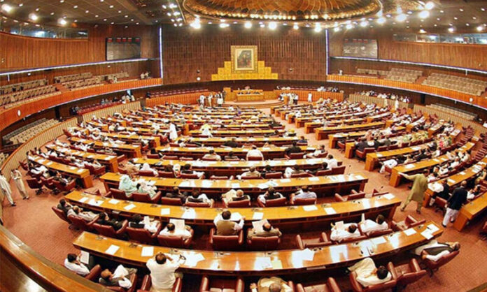 قومی اسمبلی کے اراکین کی بھارتی جارحیت کی شدید مذمت، بین الاقوامی برادری سے بھارت کی دہشت گردانہ کارروائیوں کانوٹس لینے کامطالبہ، پاکستانی قوم اپنی مسلح افواج کی پشت پر کھڑی ہے، اراکین