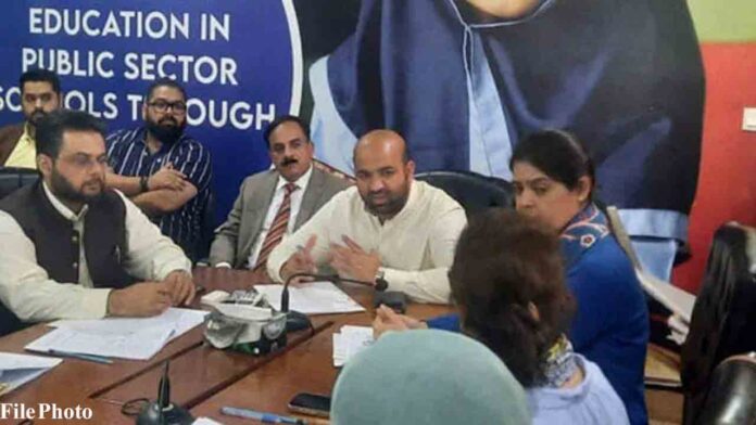 نوجوانوں کو جدید علوم سے آراستہ کر کے ملک کی تقدیر بدلیں گے، چوہدری شافع حسین