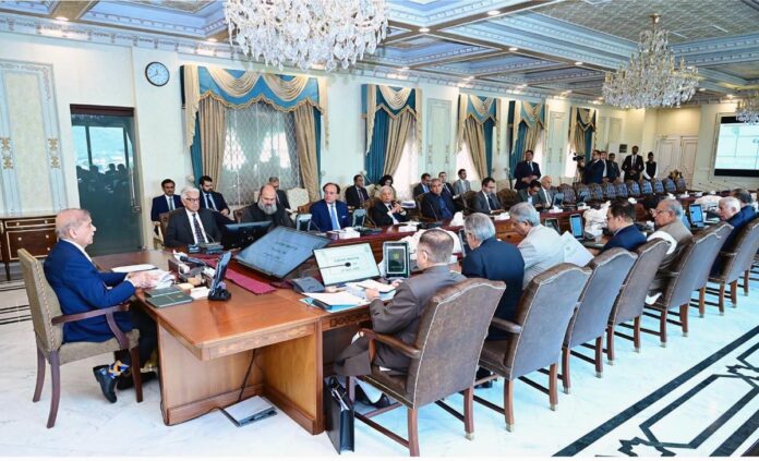 ملکی معیشت استحکام کی طرف گامزن ہے،مہنگائی میں بتدریج کمی واقع ہو رہی ہے، آئی ایم ایف پروگرام معیشت کی بحالی کے لئے نا گزیر ہے، وزیراعظم محمد شہباز شریف کی زیرصدارت وفاقی کابینہ کا اجلاس