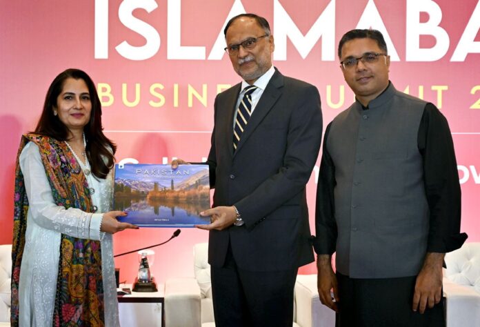 سعودی عرب جلد پاکستان میں 5 ارب ڈالر کی سرمایہ کاری کرے گا ، سرمایہ کاری کے فروغ کیلئے ایس آئی ایف سی کا کردار قابل ستائش ہے، احسن اقبال
