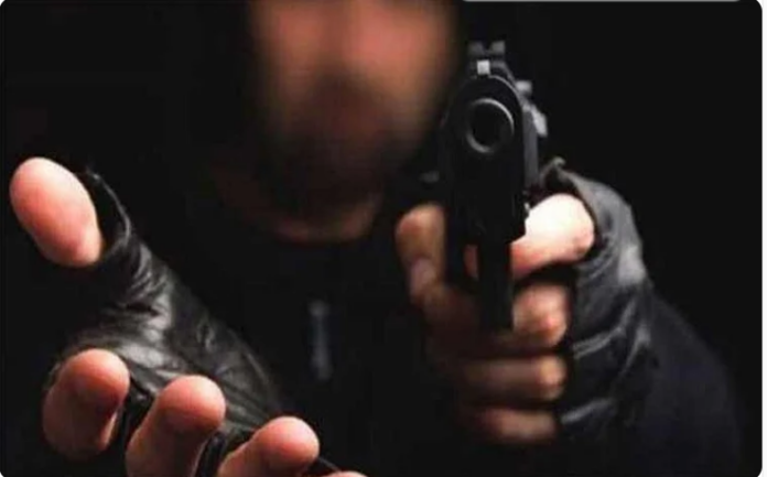کمالیہ ،مسلح ڈاکو گن پوائنٹ پر نقدی اور موبائل چھین کر فرار