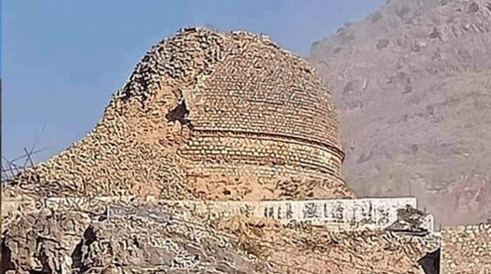 چائنیز وفد کالنڈی کوتل میں تاریخی بدھ مت سٹوپہ کا دورہ