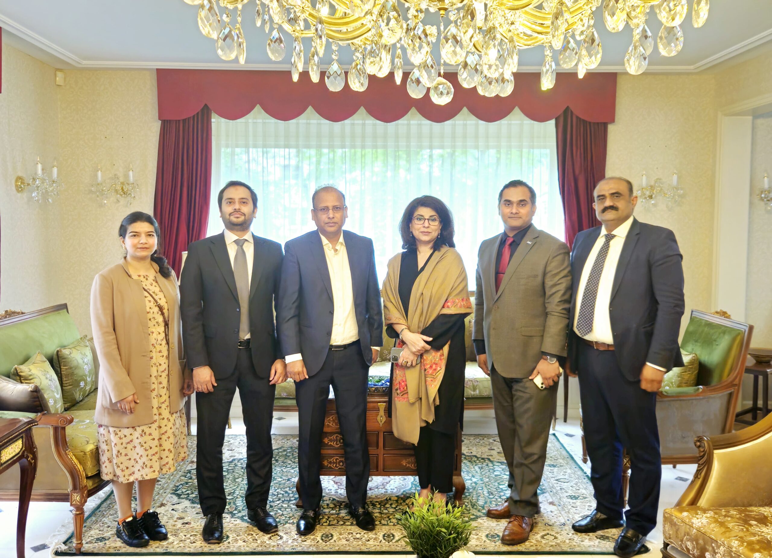 Nakilala ng Ambassador ng Pakistan sa European