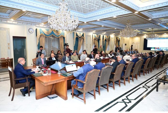 تجارت اور کاروبار میں آسانی کے حوالے سے پالیساں بناتے ہوئے نجی شعبے سے مشاورت کو یقینی بنایا جائے، وزیراعظم کی ہدایت