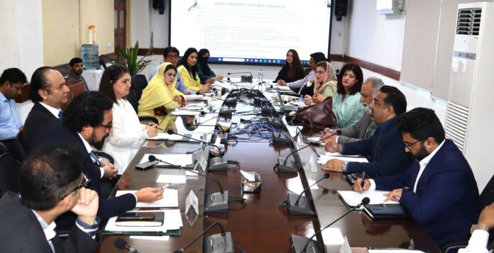 بینظیر انکم سپورٹ پروگرام اپنے مستحقین میں احساس فخر پیدا کرنا چاہتا ہے، روبینہ خالد