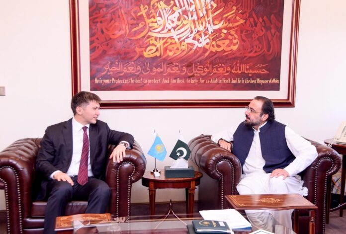 وفاقی وزیر برائے اوورسیز پاکستانیز، مذہبی امور و بین المذاہب ہم آہنگی چوہدری سالک حسین سے پاکستان میں قازقستان کے سفیر کی ملاقات